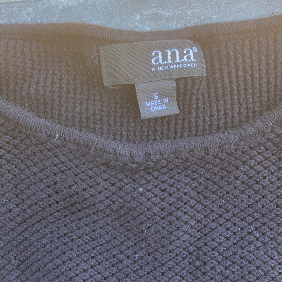 Black sweater - Picture 2 of 4